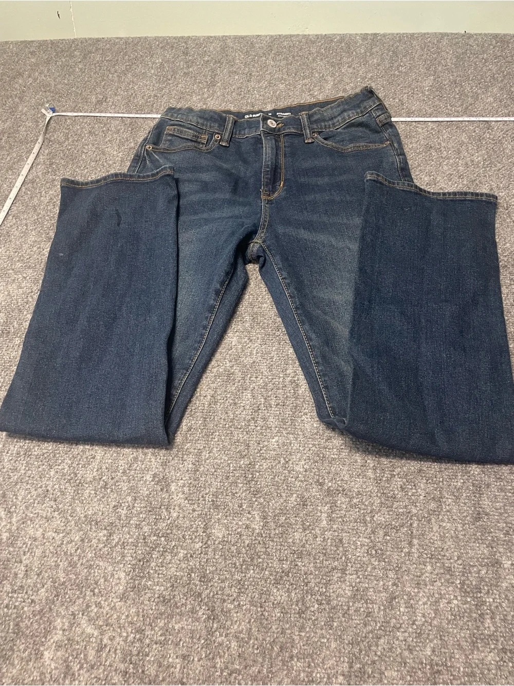 Old Navy Straight Built-In Flex Jeans in Dark Blue with Tan Stitching